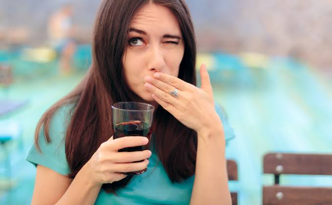 Reasons Why People Get Hiccups When Drinking